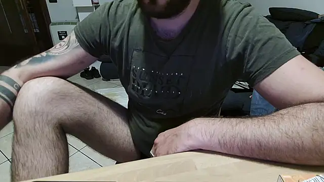 maialinofriuli online show from September 14, 2025, 3:07 am