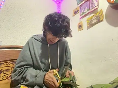 kirito kun online show from March 29, 2026, 10:44 pm