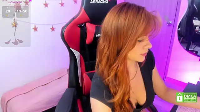 LindaSilverstone online show from February 13, 2026, 12:32 am