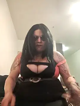 deedeelove82 online show from March 18, 2025, 11:22 am