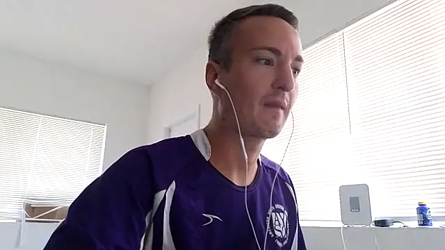 Snapshot of TheDaddy005 chatting on July 24, 2026, 5:09 pm TheDaddy005 online show from July 24, 2026, 5:09 pm