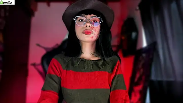 sofiafenty online show from October 3, 2025, 5:47 pm