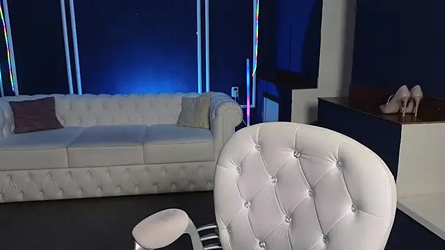 Snapshot of Kira_Kenet chatting on March 13, 2025, 1:32 am Kira Kenet online show from March 13, 2025, 1:32 am