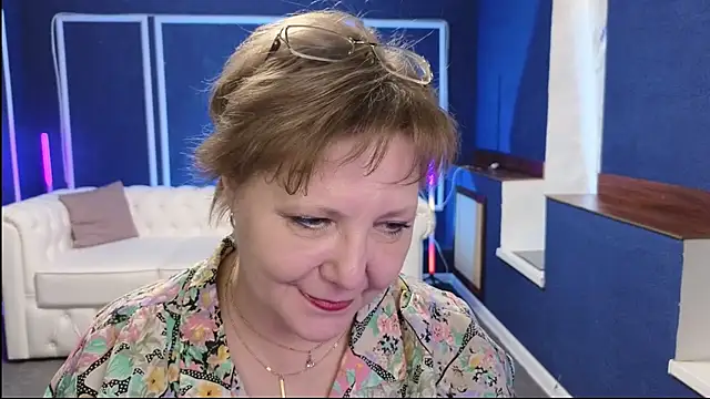 Snapshot of Kira_Kenet chatting on March 19, 2025, 7:40 am Kira Kenet online show from March 19, 2025, 7:40 am