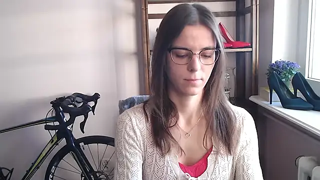 love megi online show from February 1, 2026, 7:39 am