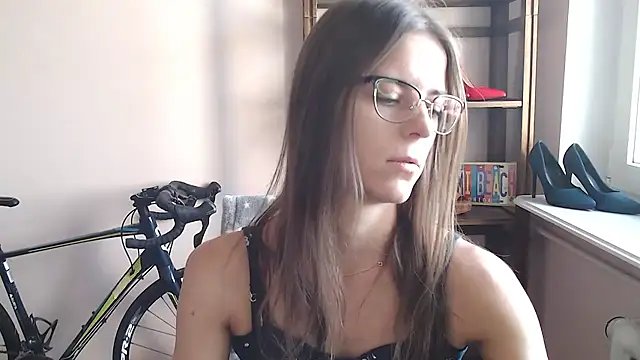 love megi online show from April 11, 2026, 6:21 am