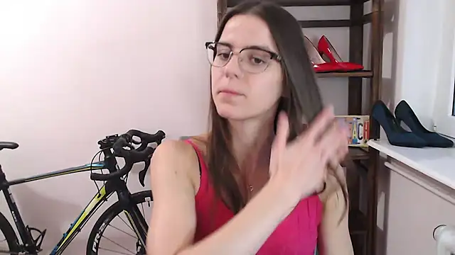 love megi online show from April 19, 2026, 6:10 pm