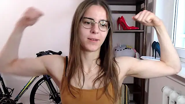 love megi online show from December 20, 2025, 7:33 am