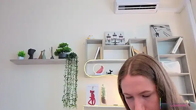 Snapshot of Kira_mindnes chatting on July 16, 2026, 6:10 am Kira mindnes online show from July 16, 2026, 6:10 am