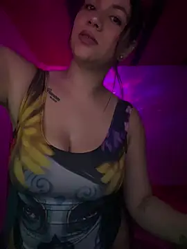 Snapshot of roldanmary chatting on February 13, 2026, 2:33 am roldanmary online show from February 13, 2026, 2:33 am