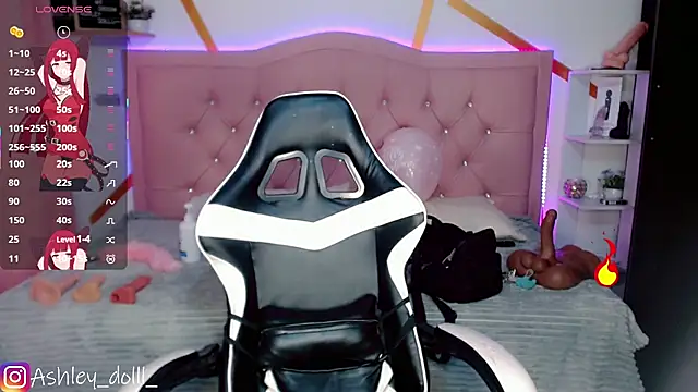 Ashley dolll online show from November 5, 2025, 9:07 pm