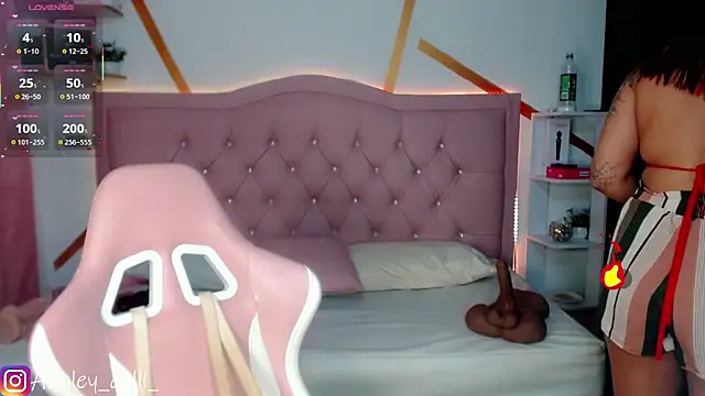 Ashley dolll online show from October 28, 2025, 9:03 pm