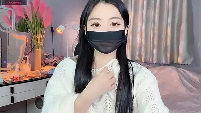 Snapshot of MI_KA22 chatting on November 3, 2025, 3:37 pm MI KA22 online show from November 3, 2025, 3:37 pm