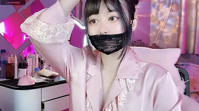 Snapshot of MI_KA22 chatting on March 22, 2025, 6:22 am MI KA22 online show from March 22, 2025, 6:22 am