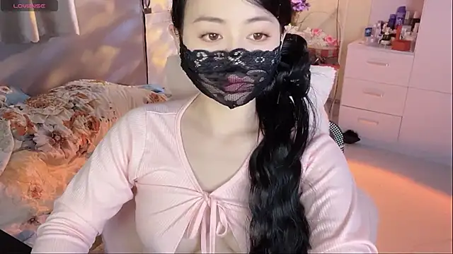 Snapshot of MI_KA22 chatting on March 18, 2025, 7:22 am MI KA22 online show from March 18, 2025, 7:22 am