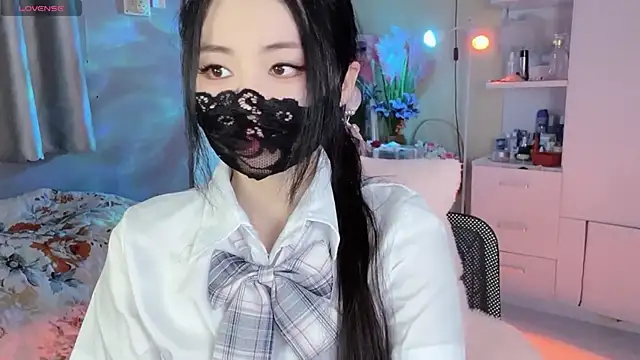 Snapshot of MI_KA22 chatting on March 14, 2025, 4:32 am MI KA22 online show from March 14, 2025, 4:32 am