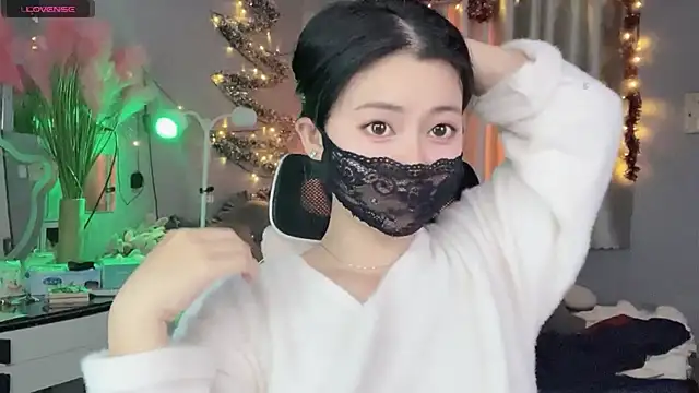 Snapshot of MI_KA22 chatting on November 15, 2025, 3:38 pm MI KA22 online show from November 15, 2025, 3:38 pm