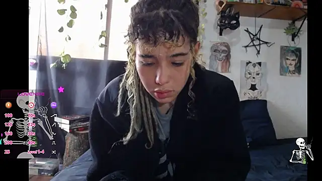 420mussa online show from November 4, 2025, 5:28 pm