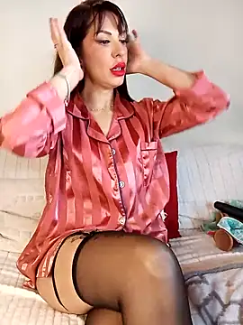 Snapshot of MAIRA__90 chatting on November 15, 2025, 9:46 am MAIRA 90 online show from November 15, 2025, 9:46 am