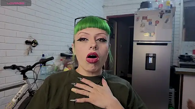 Snapshot of freyaa_sorcerees chatting on November 10, 2025, 5:34 am freyaa sorcerees online show from November 10, 2025, 5:34 am