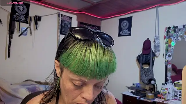 Snapshot of freyaa_sorcerees chatting on November 23, 2025, 2:43 am freyaa sorcerees online show from November 23, 2025, 2:43 am