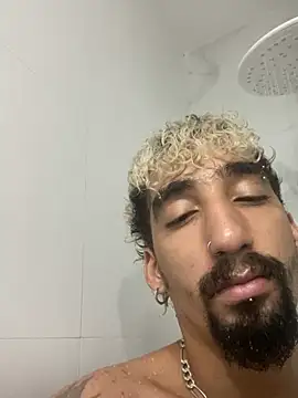 Snapshot of MrPickles696 chatting on March 11, 2025, 2:21 am MrPickles696 online show from March 11, 2025, 2:21 am