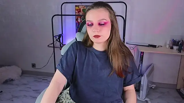 Snapshot of monicaerotic chatting on October 25, 2025, 6:19 pm monicaerotic online show from October 25, 2025, 6:19 pm