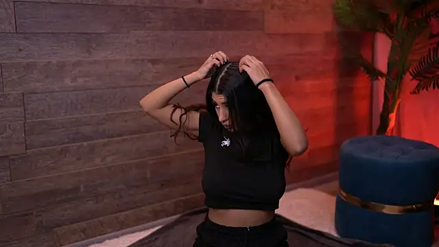 Snapshot of TanyaVonDe chatting on November 29, 2025, 6:08 pm TanyaVonDe online show from November 29, 2025, 6:08 pm