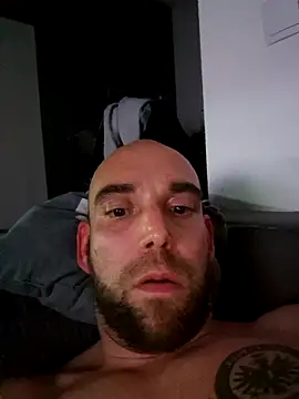 Snapshot of Smokeym123 chatting on November 1, 2025, 5:36 am Smokeym123 online show from November 1, 2025, 5:36 am