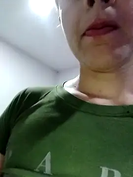 hotsexass online show from April 4, 2026, 11:17 am