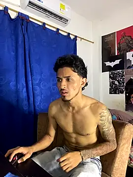 Snapshot of Zayn_kane chatting on November 8, 2025, 3:54 am Zayn kane online show from November 8, 2025, 3:54 am