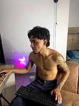 Snapshot of Zayn_kane chatting on December 5, 2025, 12:32 am Zayn kane online show from December 5, 2025, 12:32 am