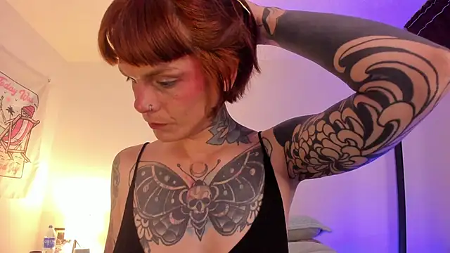 Snapshot of Alessamoth chatting on February 23, 2026, 5:35 pm Alessamoth online show from February 23, 2026, 5:35 pm