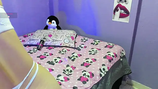 Snapshot of lizeth_sweet chatting on November 18, 2025, 8:17 am lizeth sweet online show from November 18, 2025, 8:17 am