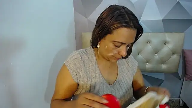 Milf-Prettyboobs online show from November 6, 2025, 11:14 am