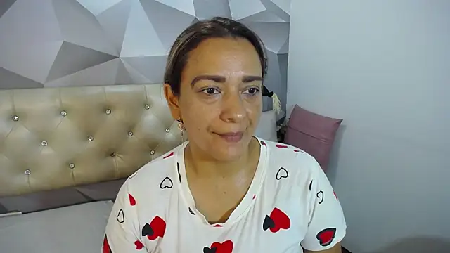 Milf-Prettyboobs online show from November 2, 2025, 10:53 am