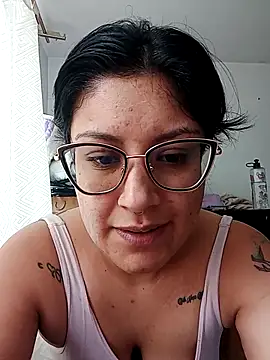 Snapshot of DaniPoison chatting on October 26, 2025, 1:22 pm DaniPoison online show from October 26, 2025, 1:22 pm