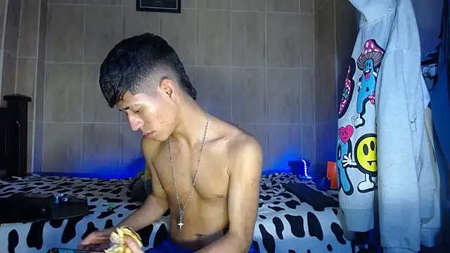 dareck 18 online show from February 26, 2026, 12:05 pm