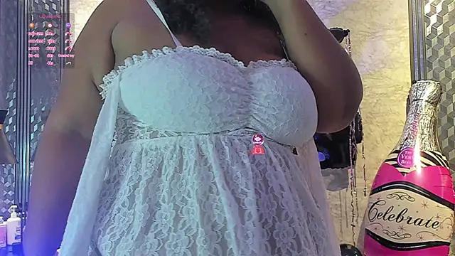 Snapshot of BBWHijab chatting on January 8, 2026, 5:13 am BBWHijab online show from January 8, 2026, 5:13 am