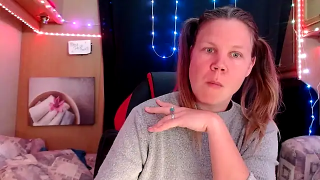 CallMeMaria online show from March 6, 2025, 1:46 pm