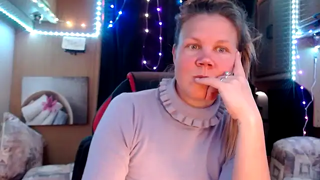 CallMeMaria online show from March 11, 2025, 3:34 pm