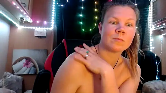 CallMeMaria online show from March 16, 2025, 8:21 pm