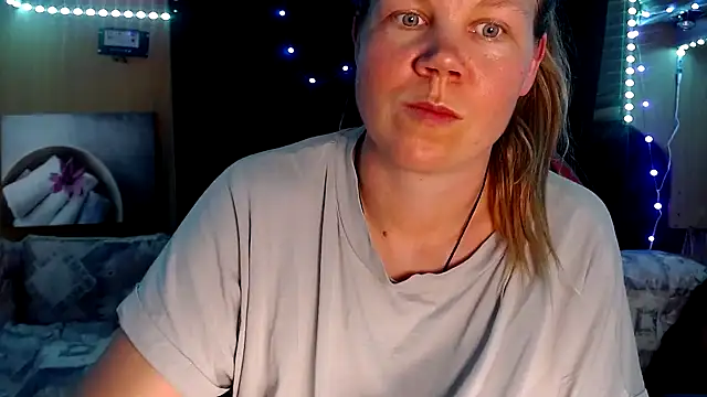 CallMeMaria online show from February 28, 2025, 4:31 pm