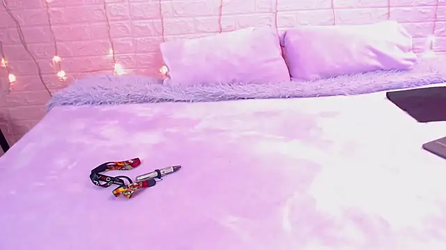 wet valery online show from February 11, 2026, 1:05 am