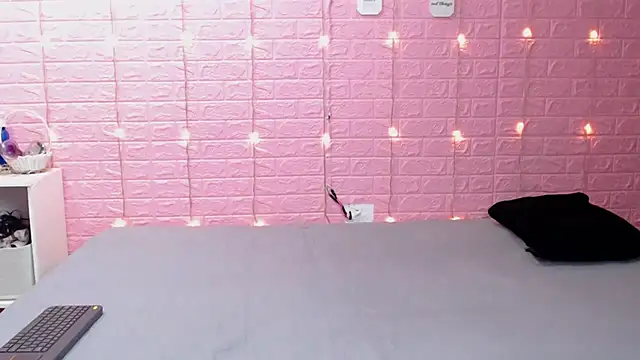 wet valery online show from March 9, 2026, 10:02 pm