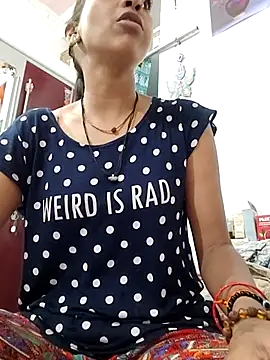 Snapshot of Hotty-Nidhi chatting on June 9, 2026, 4:13 am Hotty-Nidhi online show from June 9, 2026, 4:13 am