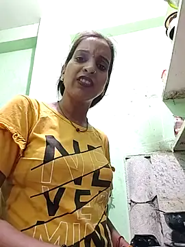 Snapshot of Hotty-Nidhi chatting on July 25, 2026, 3:29 pm Hotty-Nidhi online show from July 25, 2026, 3:29 pm