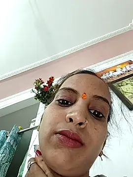 Snapshot of Hotty-Nidhi chatting on June 5, 2026, 6:40 am Hotty-Nidhi online show from June 5, 2026, 6:40 am