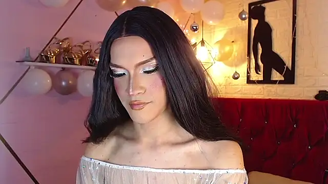 agatha rodriguez online show from December 17, 2025, 2:11 pm