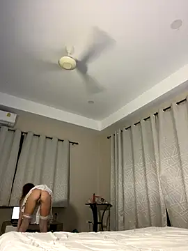 Snapshot of Nastyusha_bc chatting on October 27, 2025, 6:09 pm Nastyusha bc online show from October 27, 2025, 6:09 pm